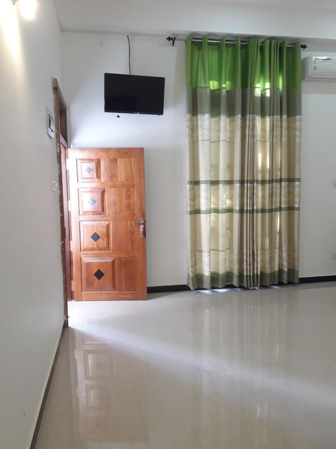 Avanya Hotel&Reception Hall Angunakolapelessa Dış mekan fotoğraf